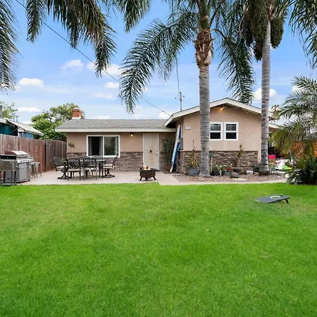 Oceanside Rocks Family Vacation Home